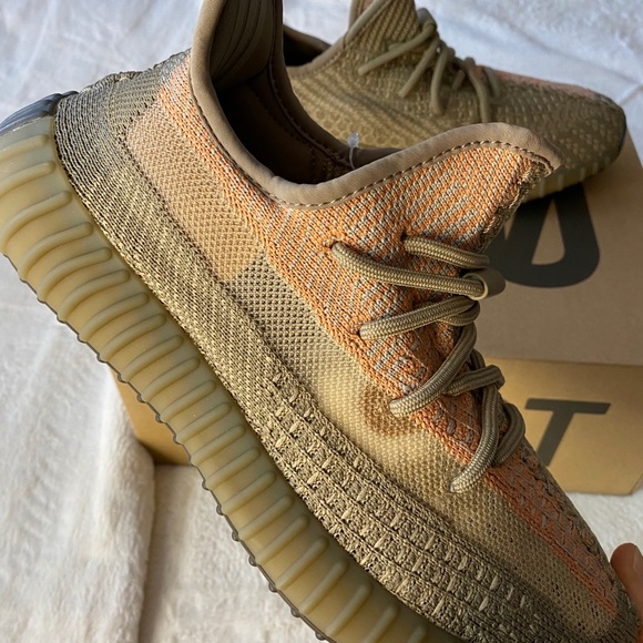 🚫SOLD🚫 YEEZY BOOST 350 v2 Sand Taupe - Picture 5 of 5